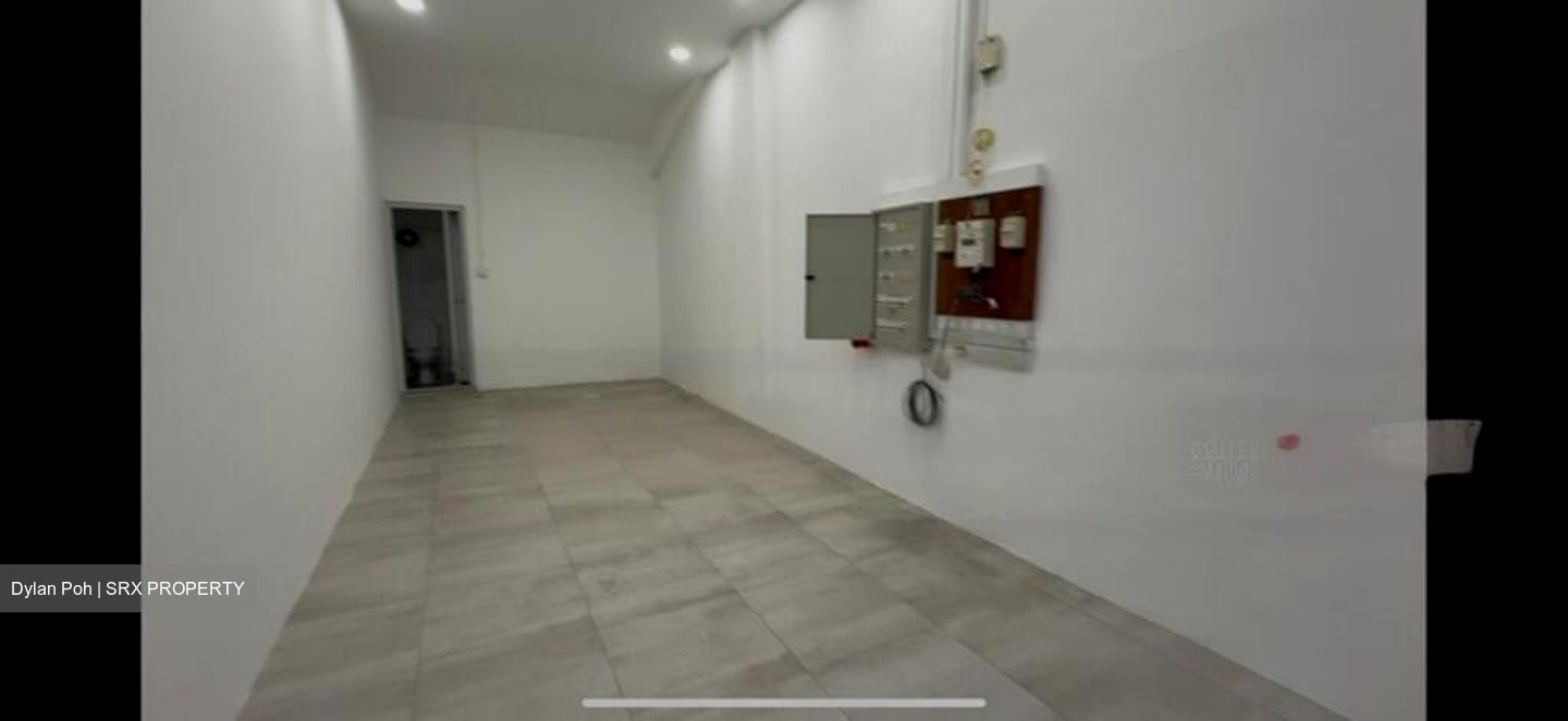 Yishun Avenue 11 (D27), Shop House #451062941